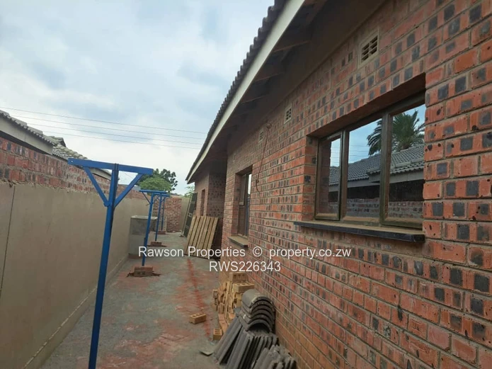 Cold Comfort, Incomplete house