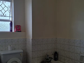 2 Bedroom Flat & Apartment