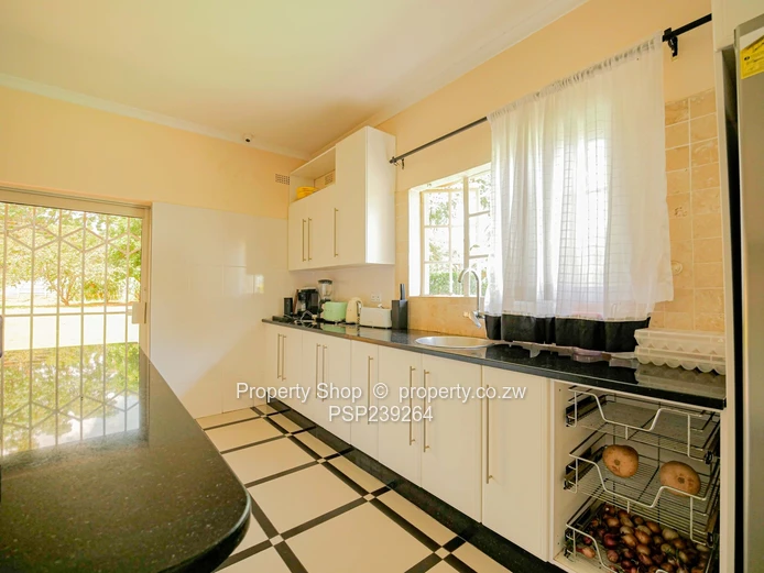 Lovely Unit in A Secure Complex!