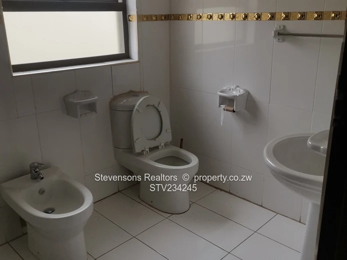 A luxurious 6 bedroomed house for sale in Shawasha Hills 