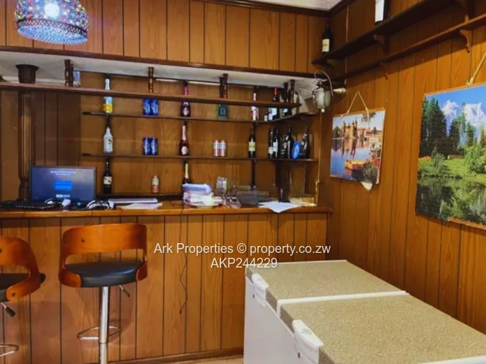 House for Sale – Alexandra Park