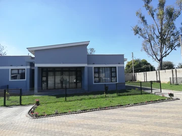 3 Bedroom Garden Flat