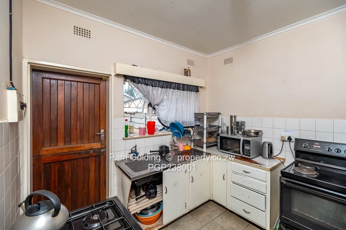 Perfect Starter Home in Cranborne (Sole Mandate)