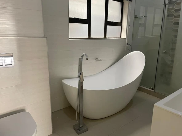 3 Bedroom Flat & Apartment