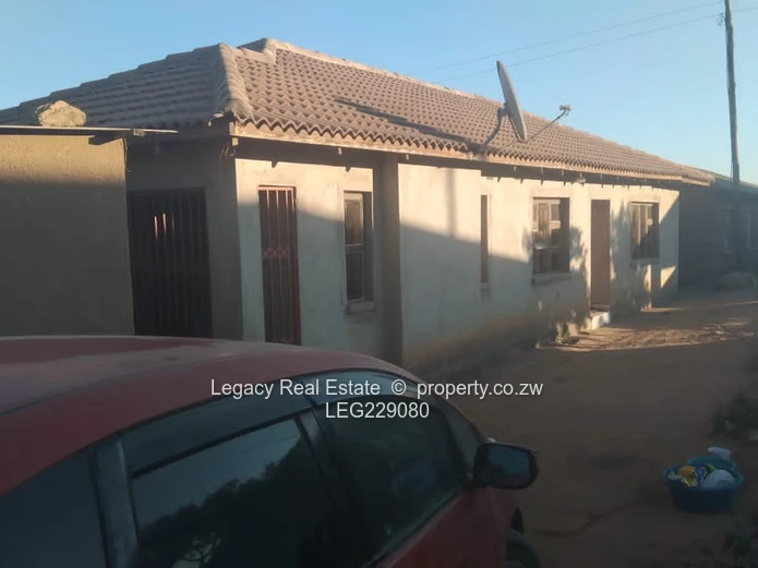 Serviced House with Borehole – Damofalls Phase 4