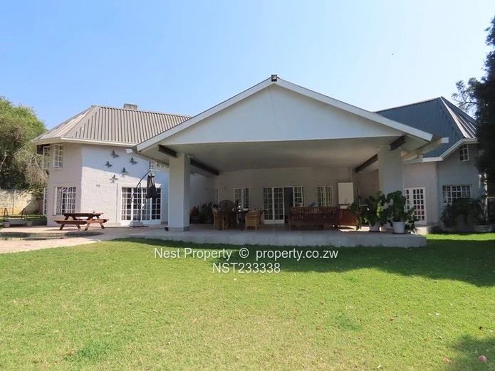 Location- 4 Bedroom House + Cottage In Colne Valley