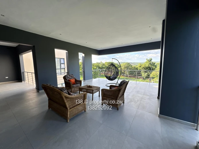 Luxury 5-Bed Umwinsidale: Pool, Terrace, Walk-in Closet & Borehole