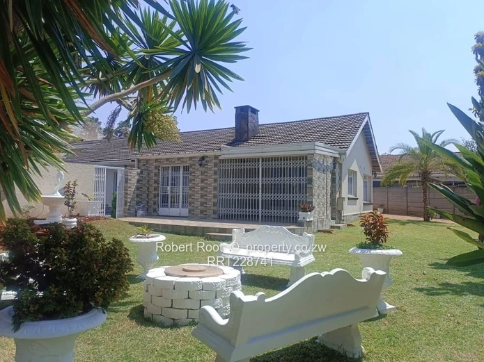 4 bed family home in Upper Hillside