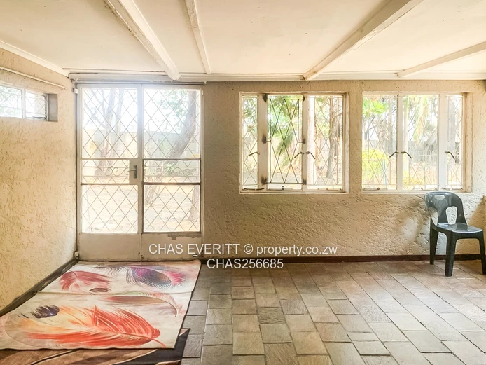 3 Bedroomed Neat Family Home In Sunridge