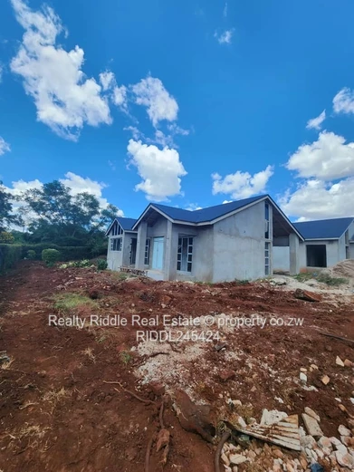 Emerald Hill: New 3-Bed Townhouse Complex w/ Borehole