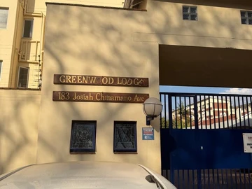 3 Bedroom Flat & Apartment