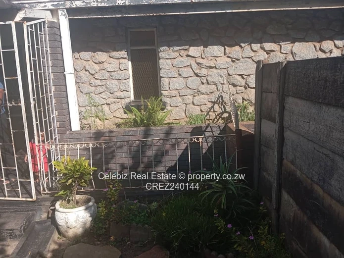 Chadcombe garden flat for sale