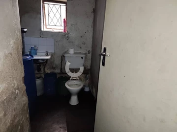2 Bedroom Flat & Apartment