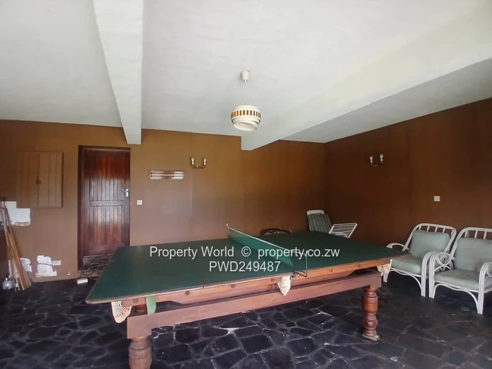 3 Bedroom House to Rent in Kensington