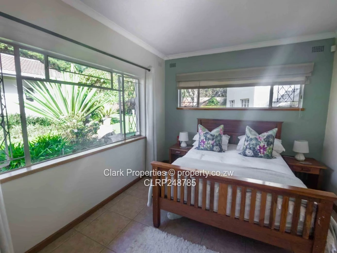 Wonderful Family Home Plus Spacious Cottage (Sole Mandate)
