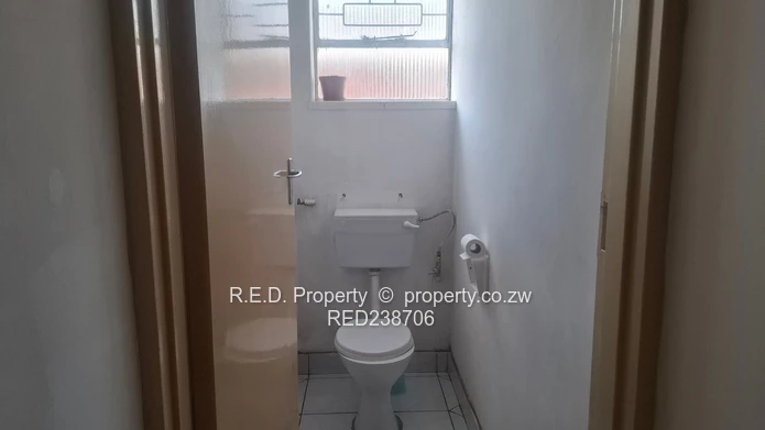 Comfortable, Secure Living with Private Garden Space In Paddonhurst!