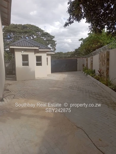 Ashdown Park - Monowood Gardens (Gated Complex)