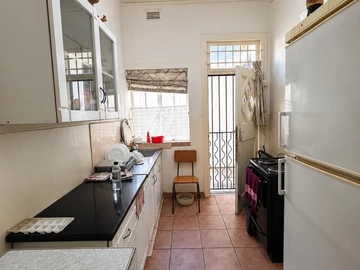 Flat & Apartment