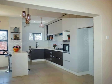 18 Unit Townhouse Complex