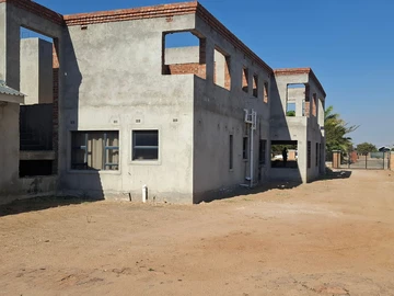 6 Bedroom House