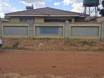 5 Bedroom House