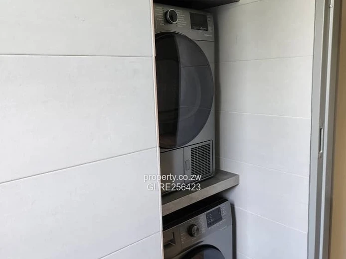 Modern 4BR Greendale Flat — Borehole, Designer Kitchen