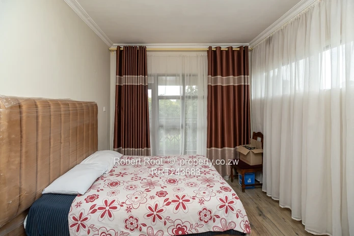 Stunning 3 bed fully furnished apartment!