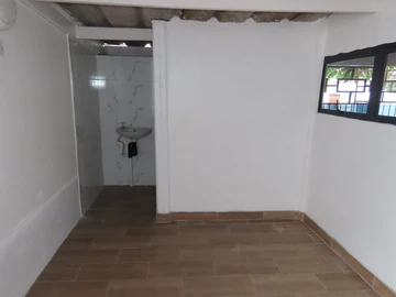 2 Bedroom Garden Flat