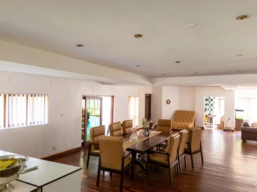 7 Bedroom House