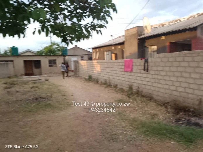 Chitungwiza land for sale 