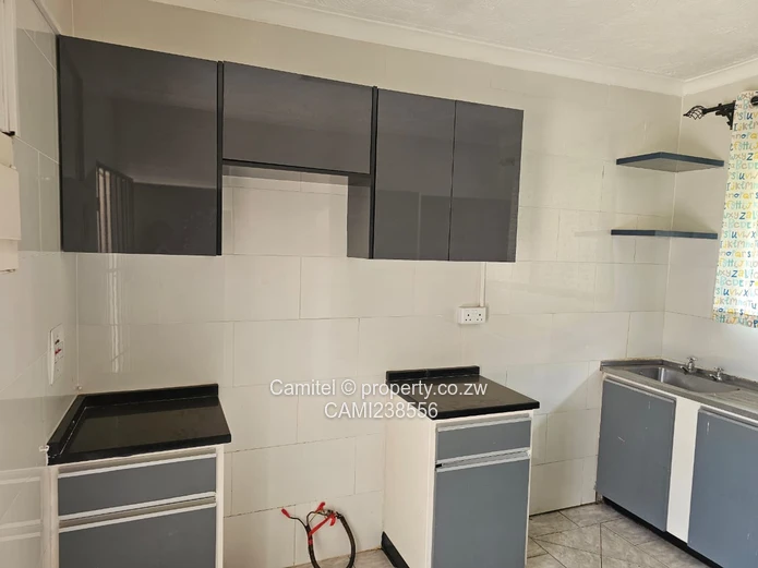 Avonlea Modern  3-Bed Home with Gourmet Kitchen & Boreholea