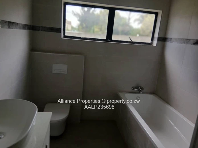 Newly Built 5-Bedroom Spacious, Stylish Cluster with Borehole in Strathaven 