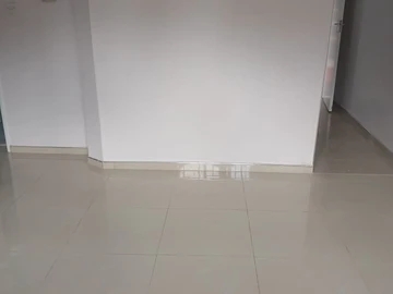 2 Bedroom Flat & Apartment