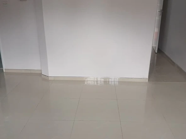 2 Bedroom Flat & Apartment