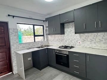 3 Bedroom Flat & Apartment