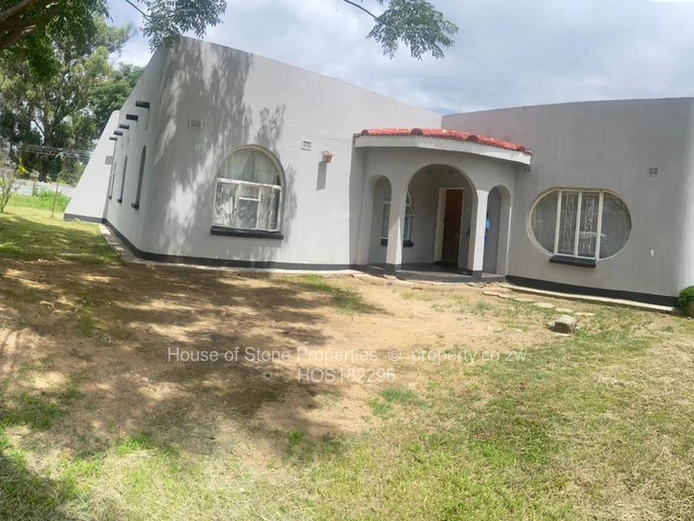 3 Bed Houses for Sale in Gweru CBD HOS182296