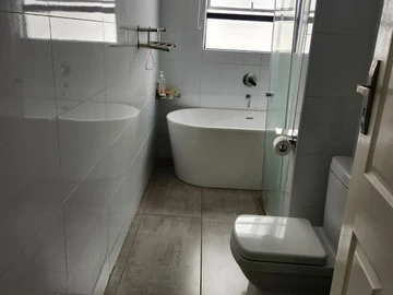 4 Bedroom Garden Flat