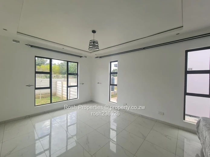 Modern 3-Bed, 2-Bath Flat — Borehole & Secure Yard