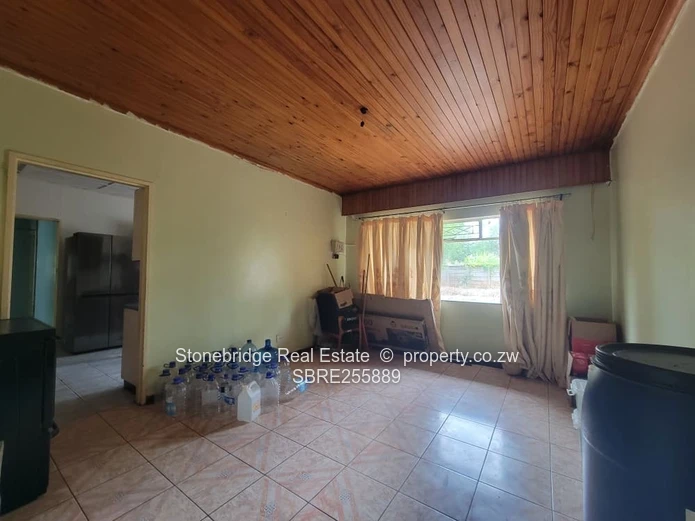 5 Bedroomed House in Kumalo For Sale