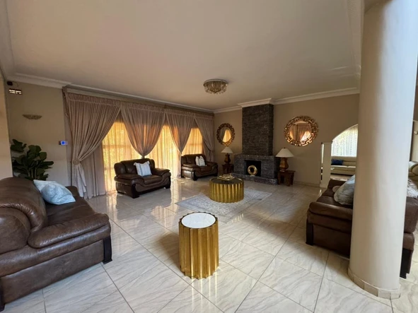 6 Bedroom House