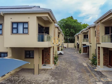 3 Bedroom Flat & Apartment