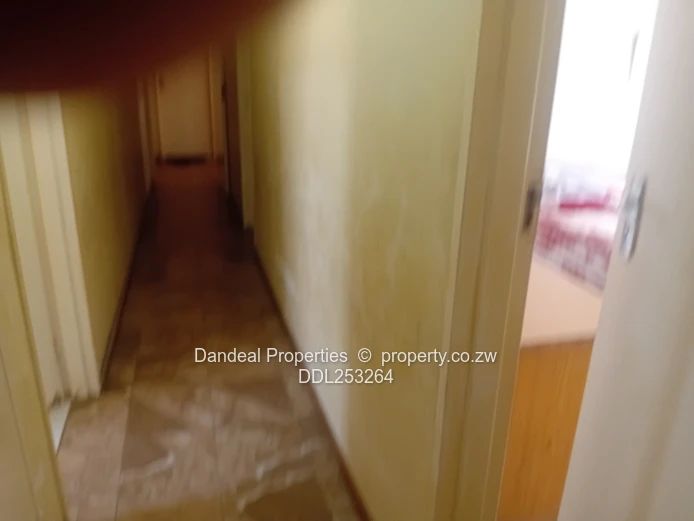Spacious 5-Bed Home in Ballantyne Park — Pool & Borehole