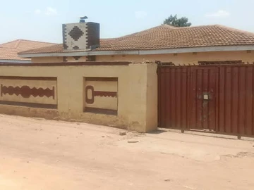 5 Bedroom House