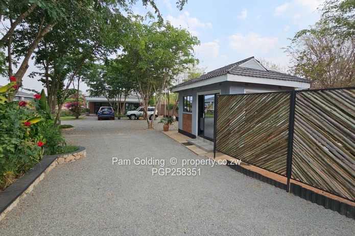 Victoria Falls 5 Bedroomed Property for Sale.