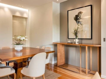 4 Bedroom Flat & Apartment