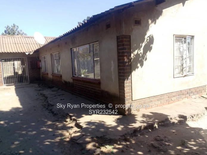 Mufakose House For Sale
