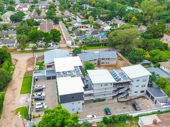 2 Bedroom Flat & Apartment