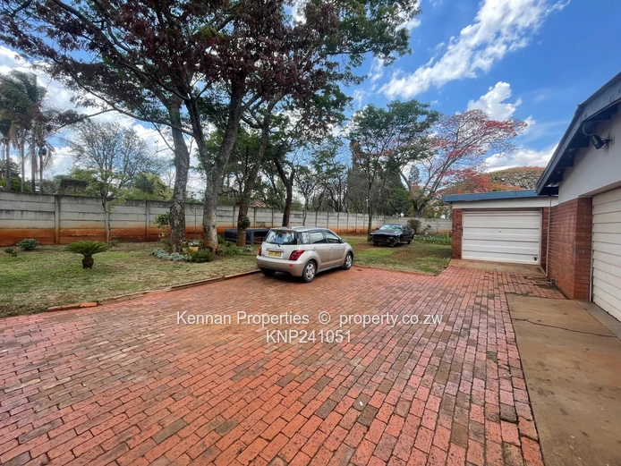 Solid & Spacious 4 Bed Home On  Woodholme Rd  (Sole Mandate)