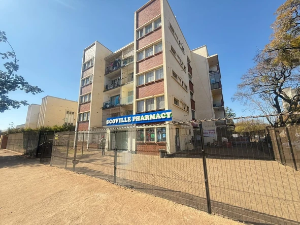 2 Bedroom Flat & Apartment
