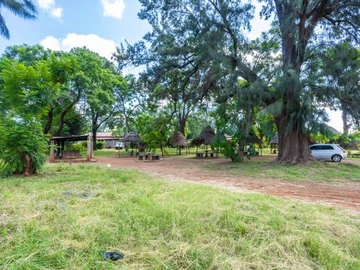 Commercial & Industrial Land